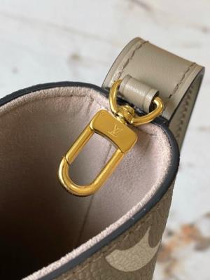 wholesale quality louis vuitton m13045 elephant gray
